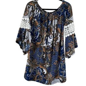 WinWin Blue Paisley Blouse with Lace Accents